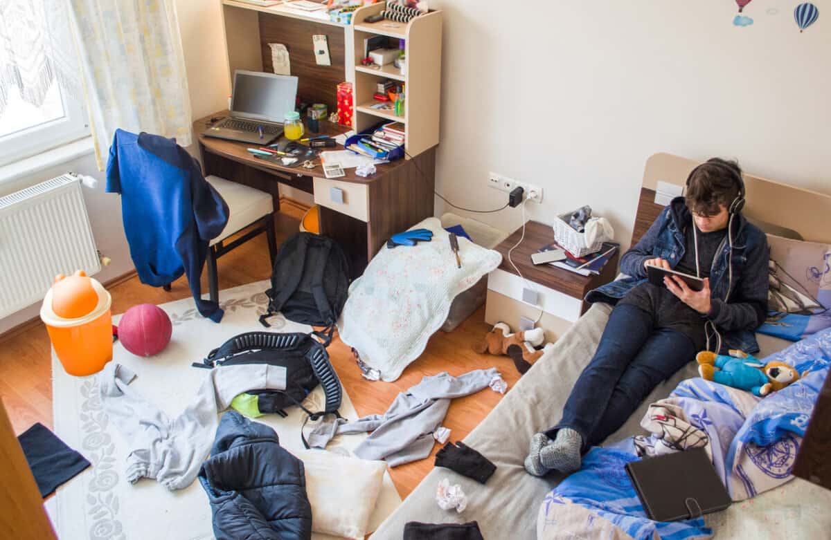 Teenagers messy room